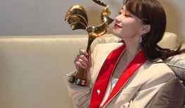 娱乐圈吃瓜张小斐,娱乐圈吃瓜达人，揭秘明星幕后故事